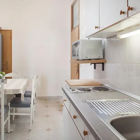 Bounty Apartment