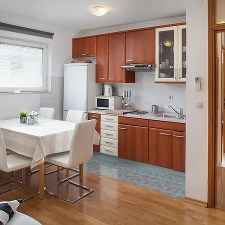 Bounty Apartment Makarska